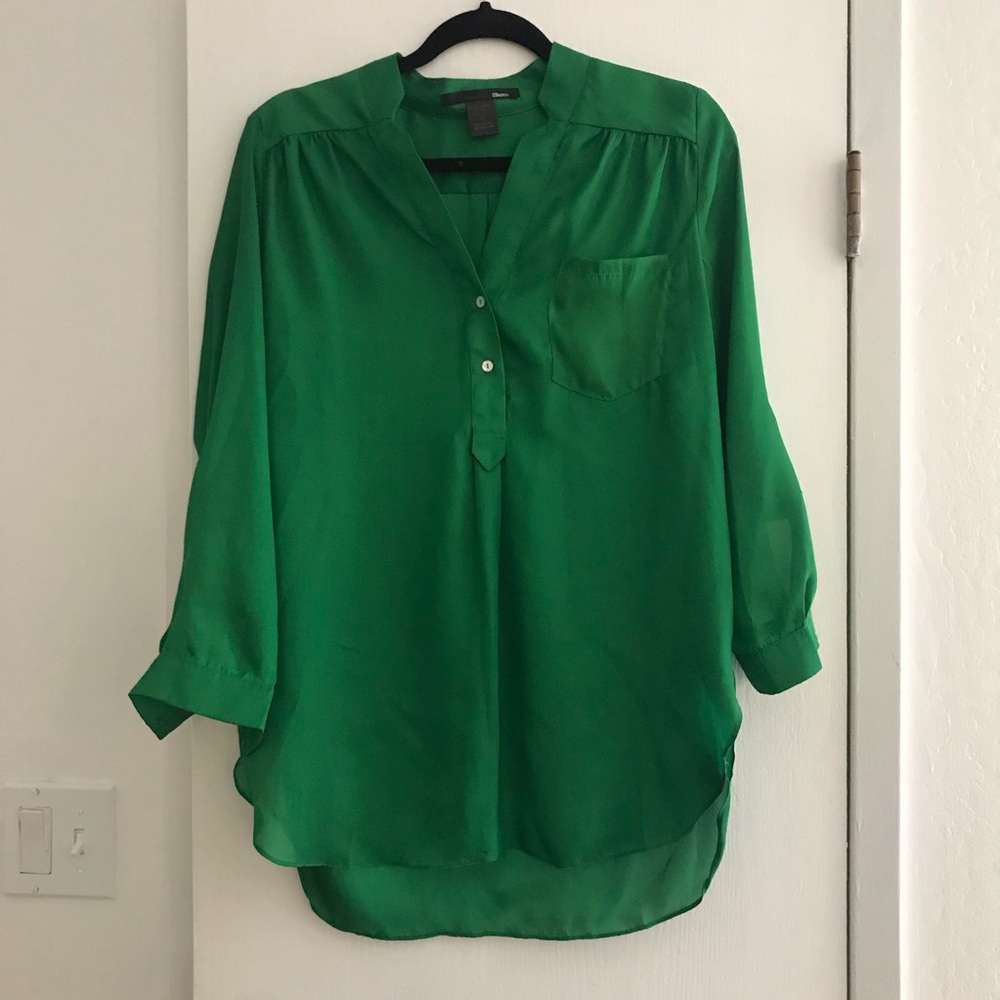 Green blouse, medium